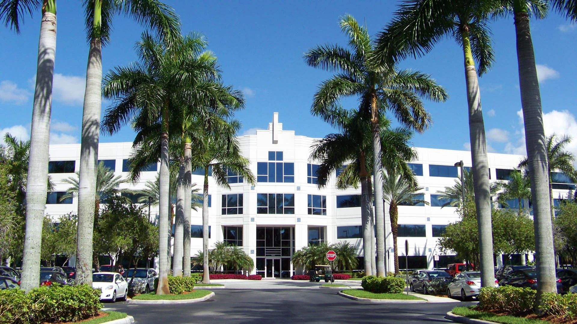 Commercial property in Davie, FL maintained by BTS Land Services Corp.